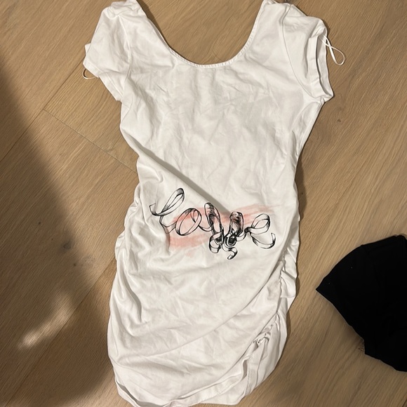 3 Thyme maternity t-shirts in XXS - Picture 2 of 5